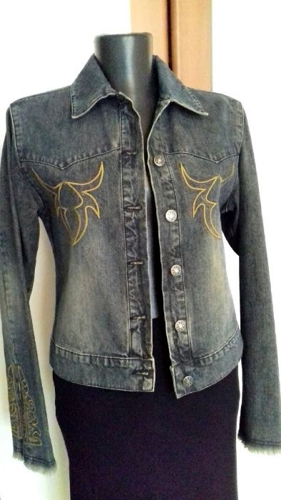 Geaca denim cu broderie ,deosebita,M, noua,