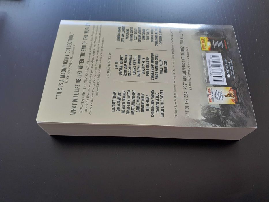 Wastelands: The New Apocalypse (antologie science fiction, ex. nou)
