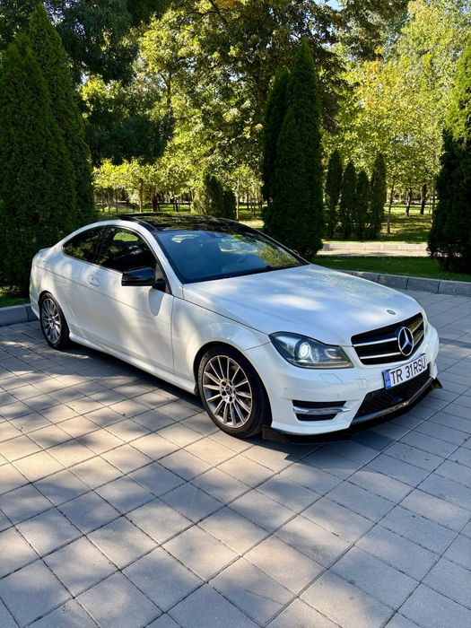 Mercedes-Benz | C-class W204 Facelift | 2.2 Diesel | 2011 | C63 Look |
