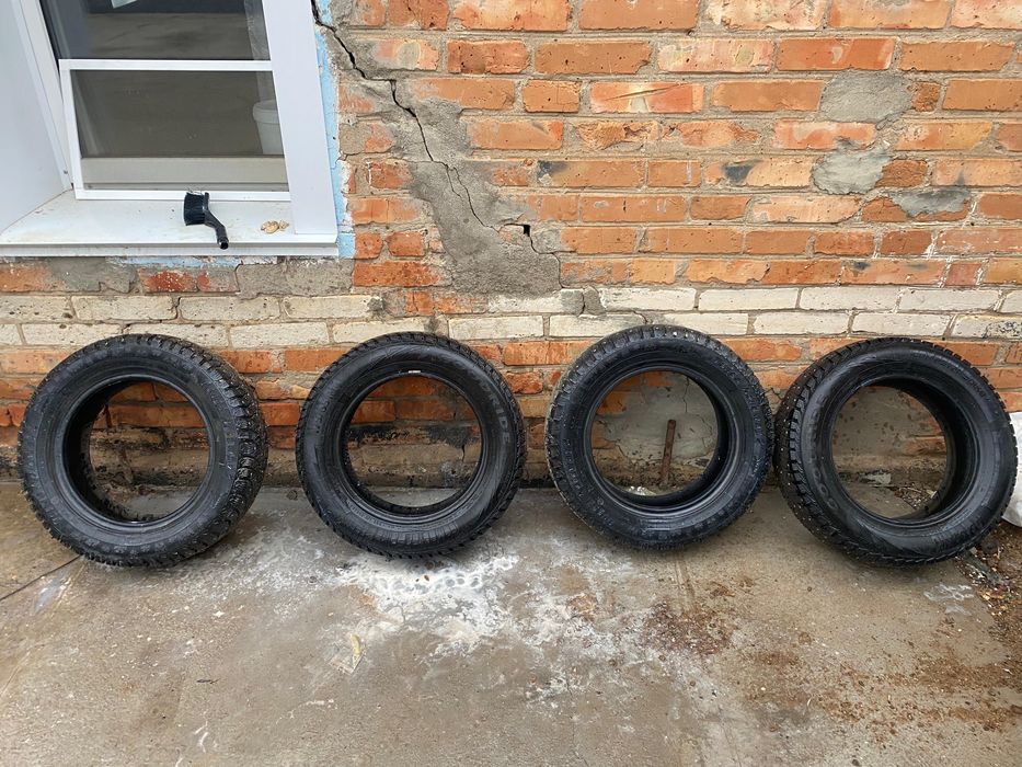 Продам покрышки 98% новые