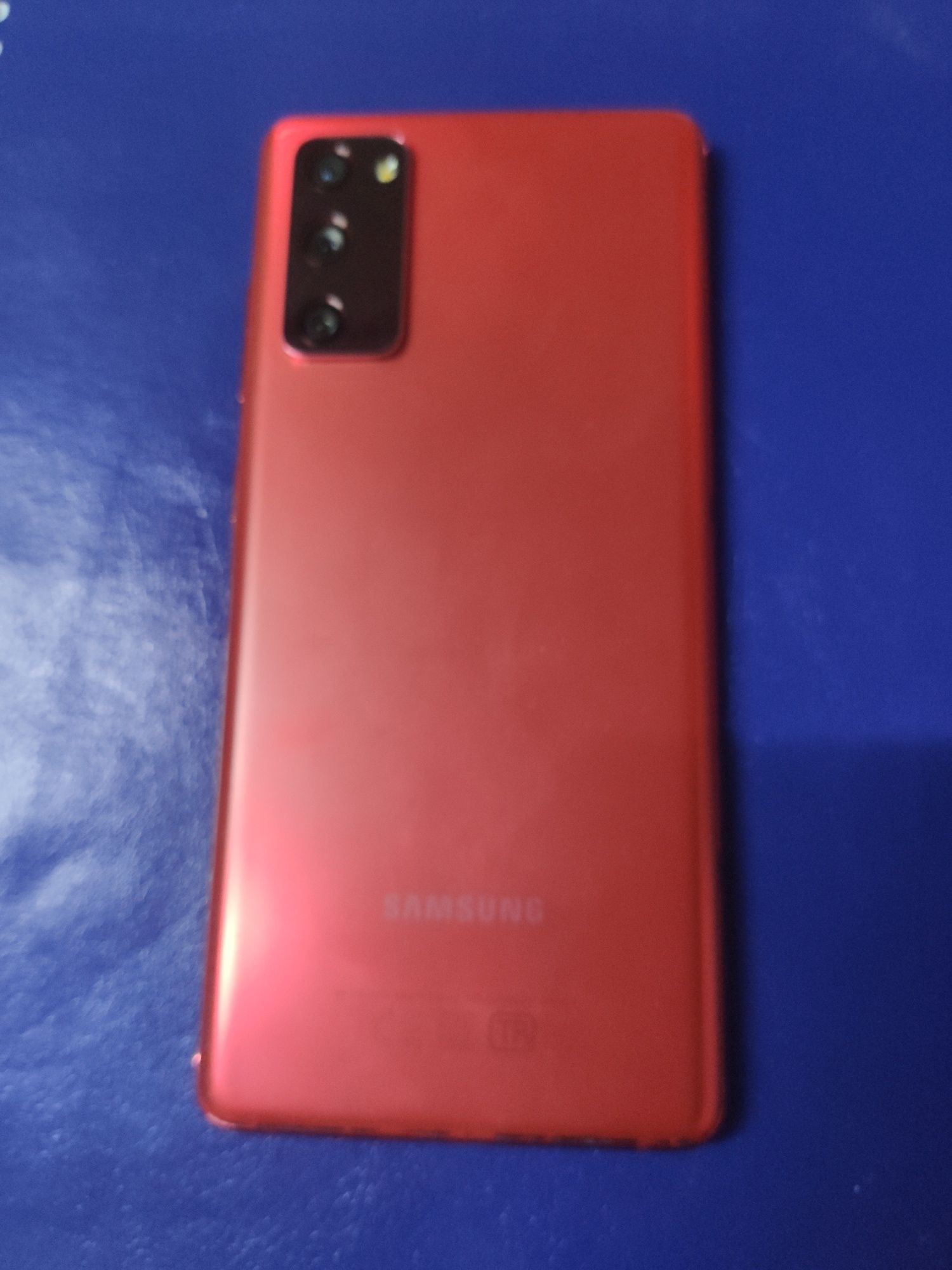 Samsung  S20 FE  6/128