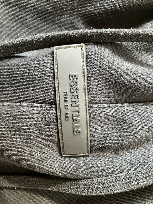 Essentials къси панталонки