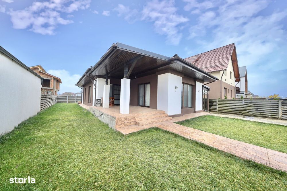 Casă individuală cu 4 camere de vânzare în Cristian, Brasov