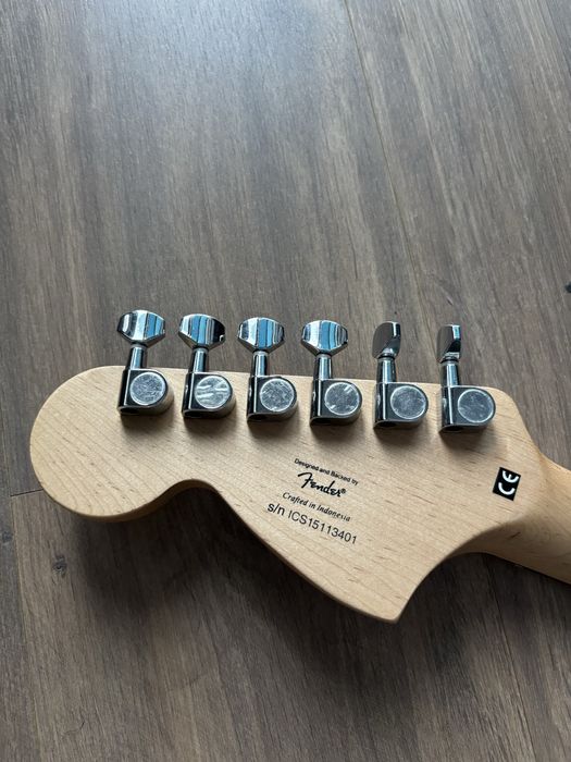 Комлект Fender Squier Affinity Stratocaster+ усилвател Champion-20