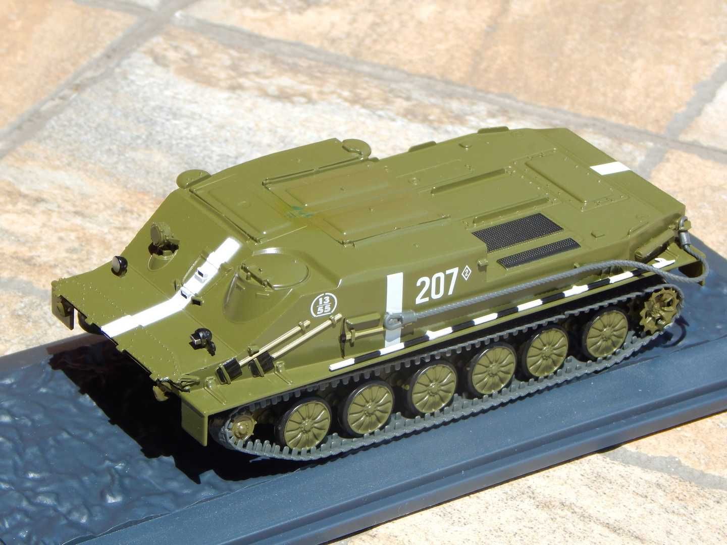 Macheta transportor amfibiu blindat sovietic BTR-50 1965 1:43 +ambalaj