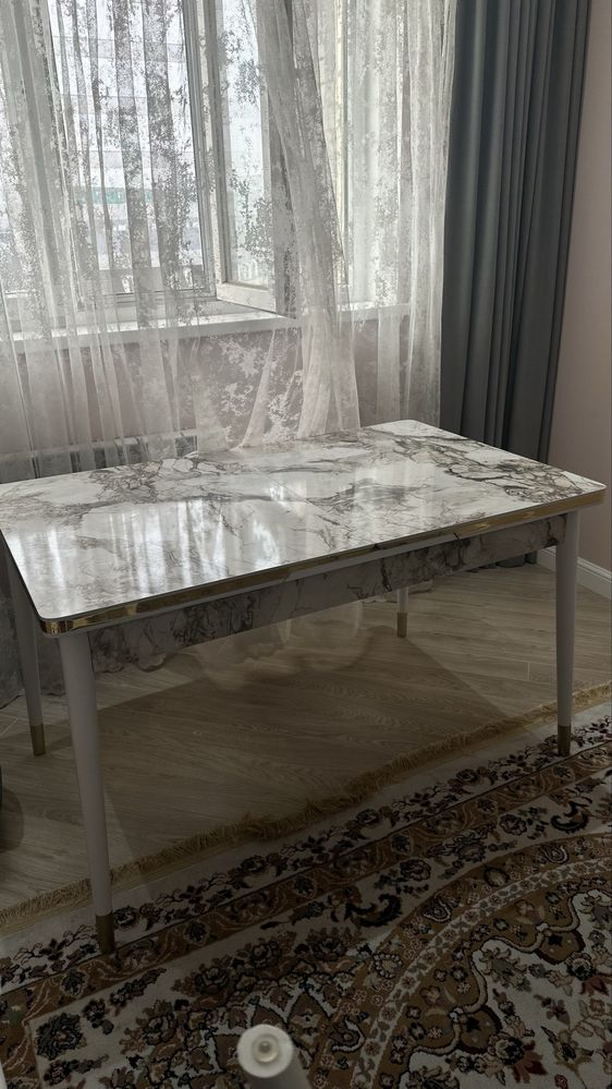 Продается стол. 170х80х75.