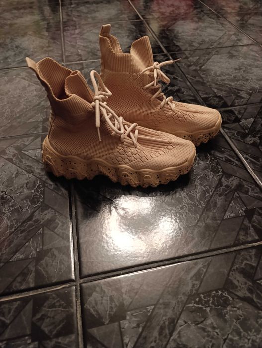 Боти тип маратонка