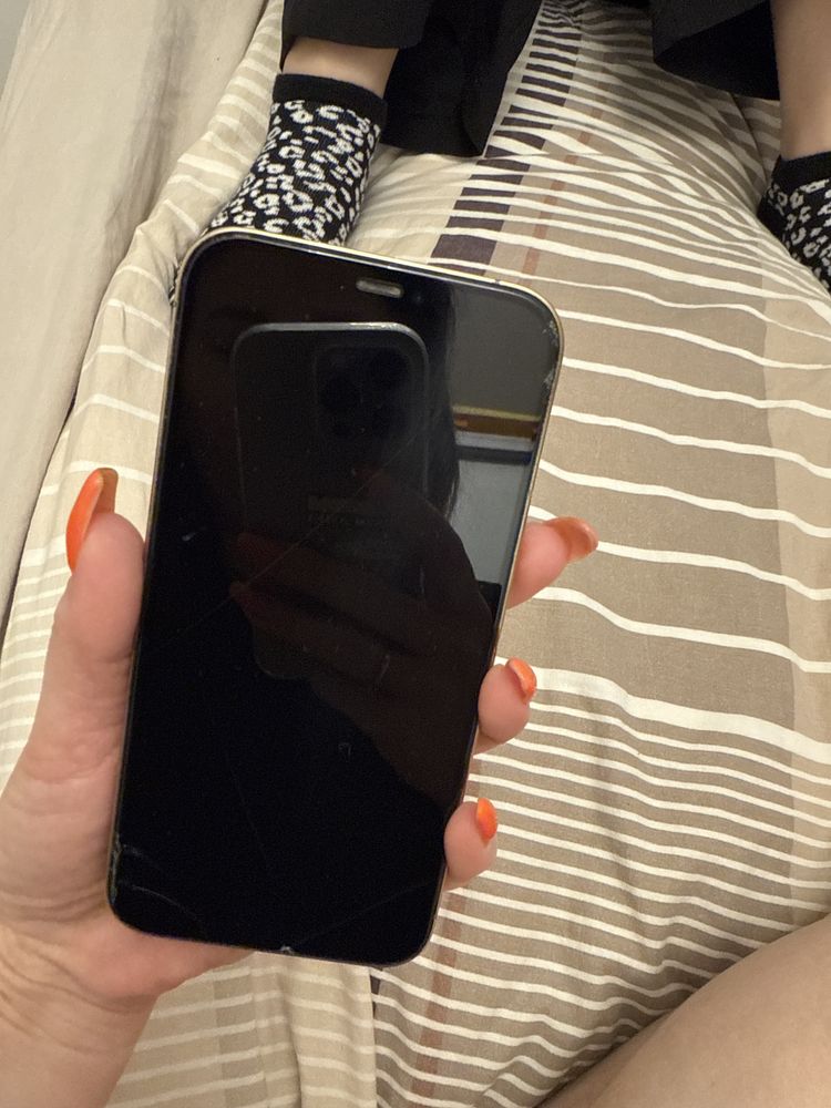 Продается Iphone 12 pro