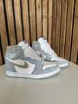 Air Jordan 1 Hyper Royal Aj1 size 39,41