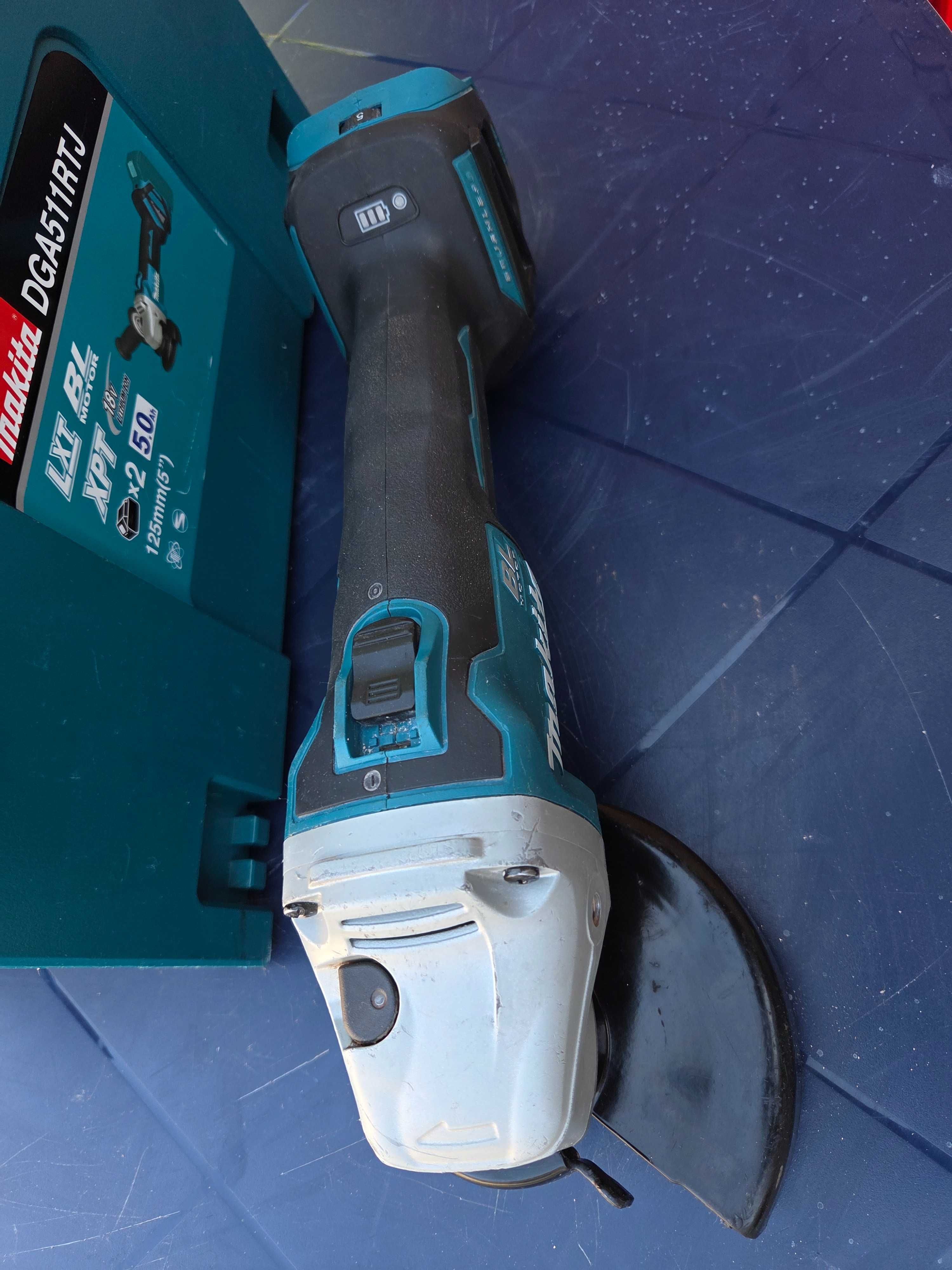 Makita DGA511 – ъглошлайф 125 мм 18V + батерия, зарядно и куфар