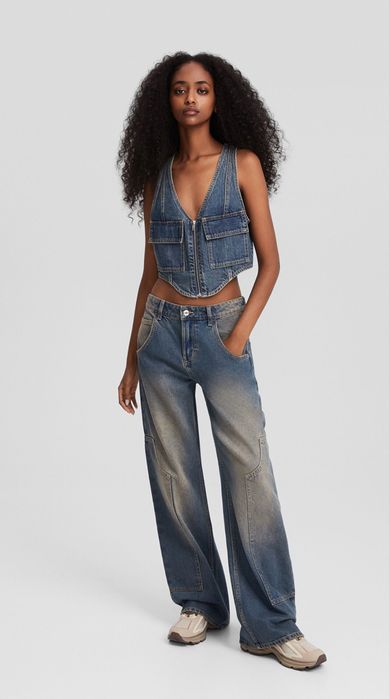 Bershka елек в син Деним