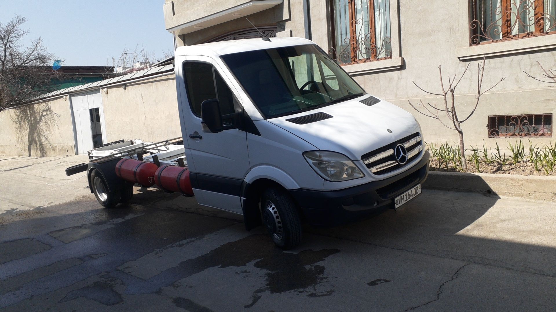 Mersades-Bens Sprinter 2007 yil 113 mator benzin gaz, xoladi zor