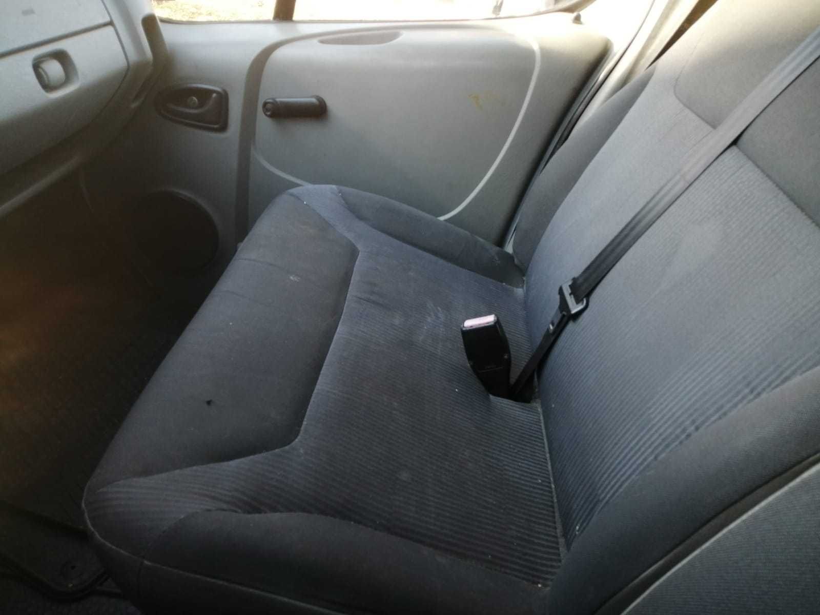 OPEL VIVARO 1.9 CDTI autoutilitara 2003