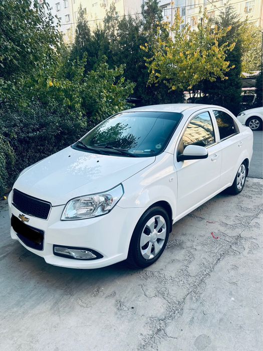 Срочно продается машина Nexia3 avtomat