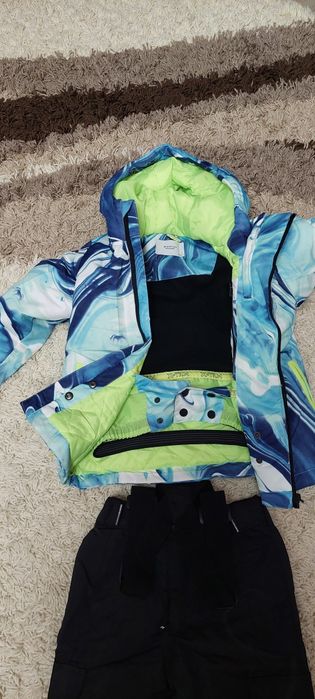 Costum pentru zăpadă