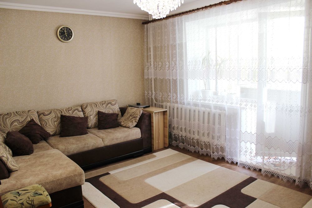 Отличная 4-х комнатная квартира на 2-м этаже в Доме Таксистов