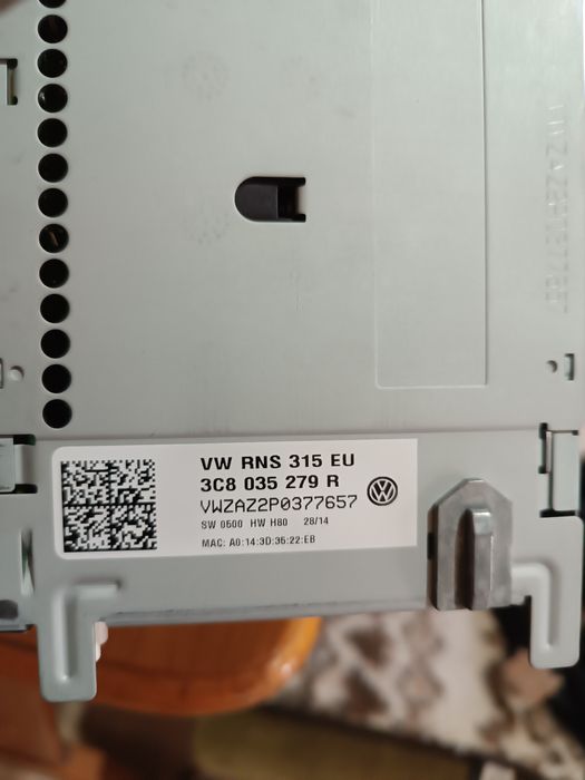 Продавам медия RNS 315 свалена от пасат б7