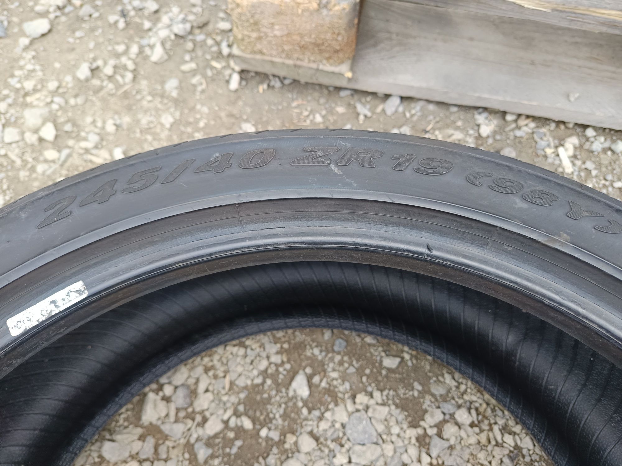 Летни гуми 245 40 ZR 19 98 Y PIRELLI Дот 1612