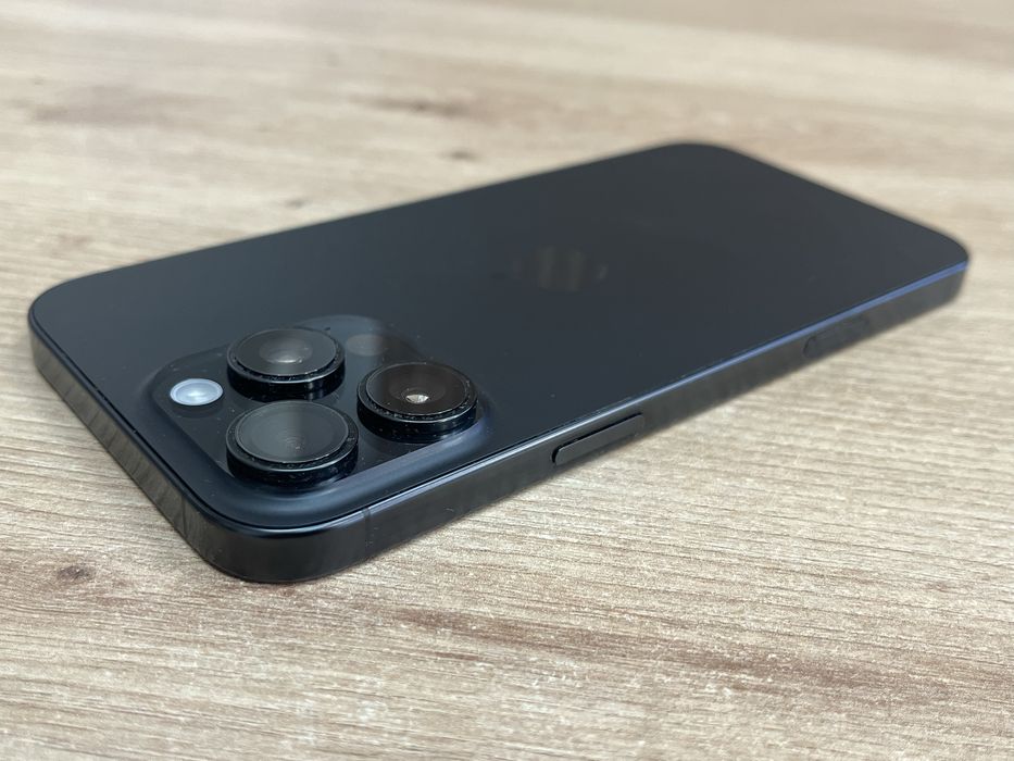 iPhone 16 Pro Max 256GB 20 Цикъла Гаранция