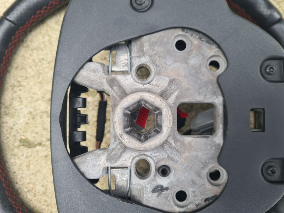 Volan ford mondeo Mk5 cu comenzi și padele