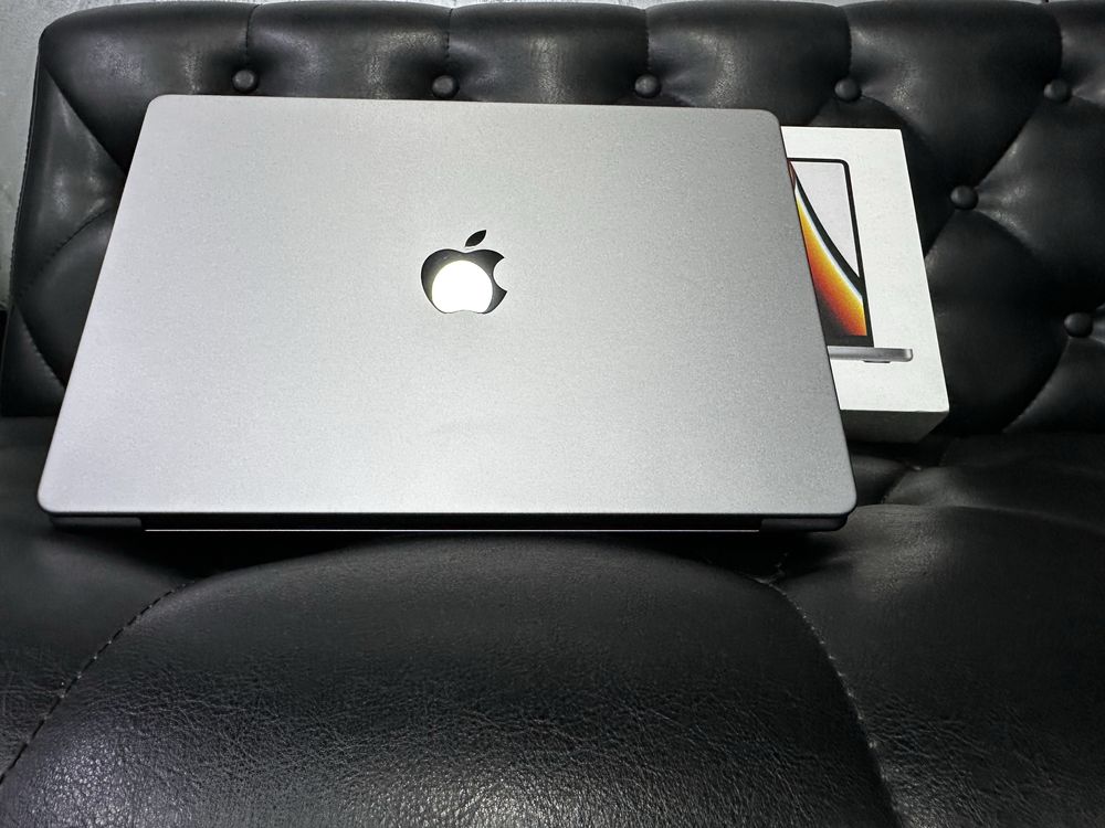 Apple MacBook Pro M1 Pro 2021 года в идеальном состояние