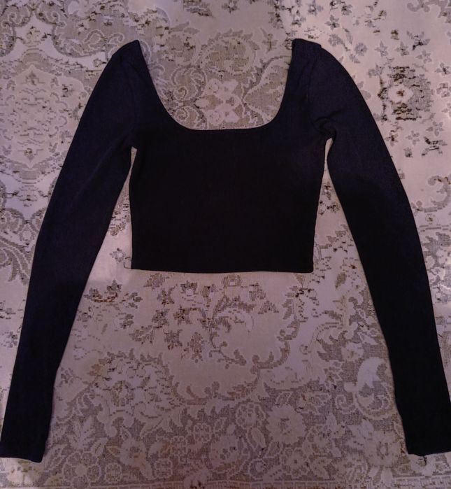 Продам топик с длинными рукавами р 42