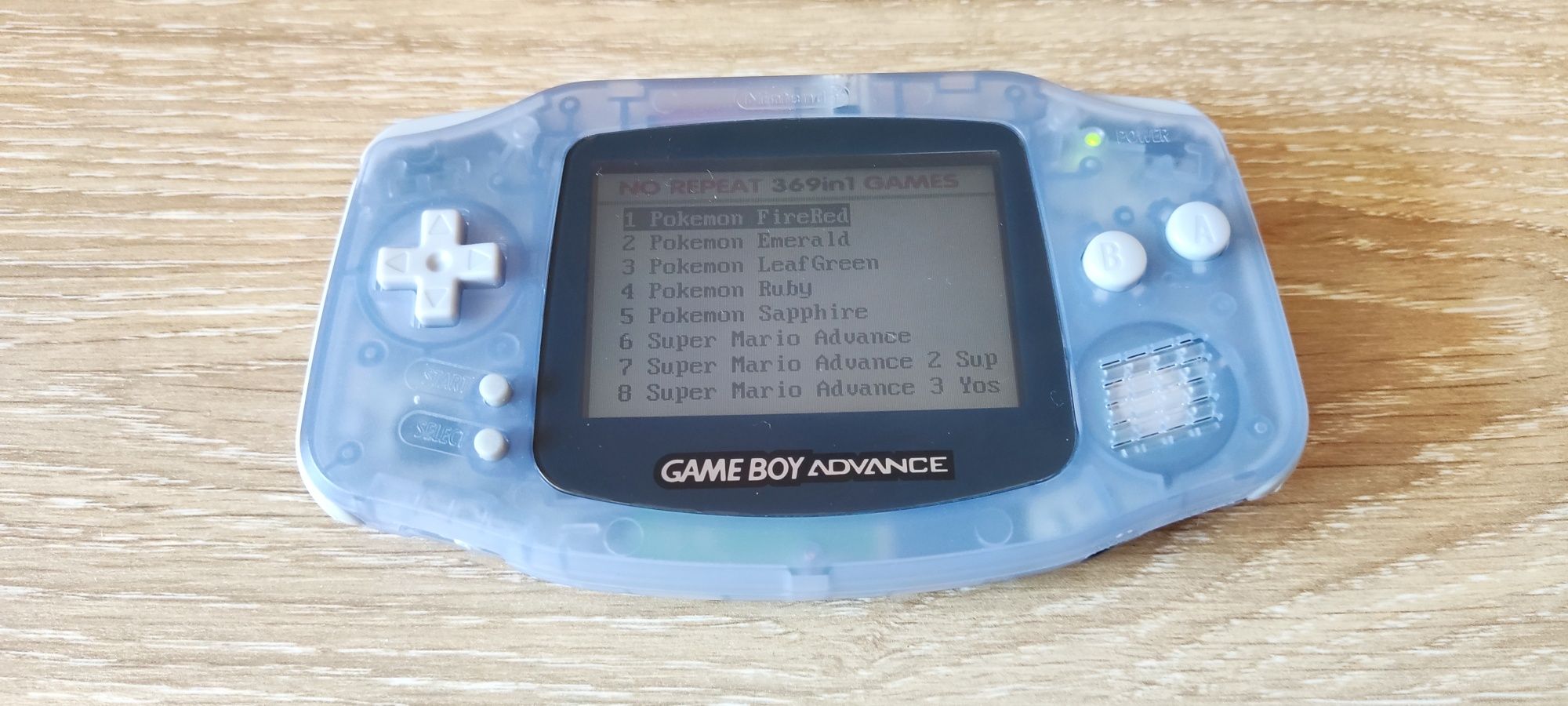 Продавам Nintendo GBA