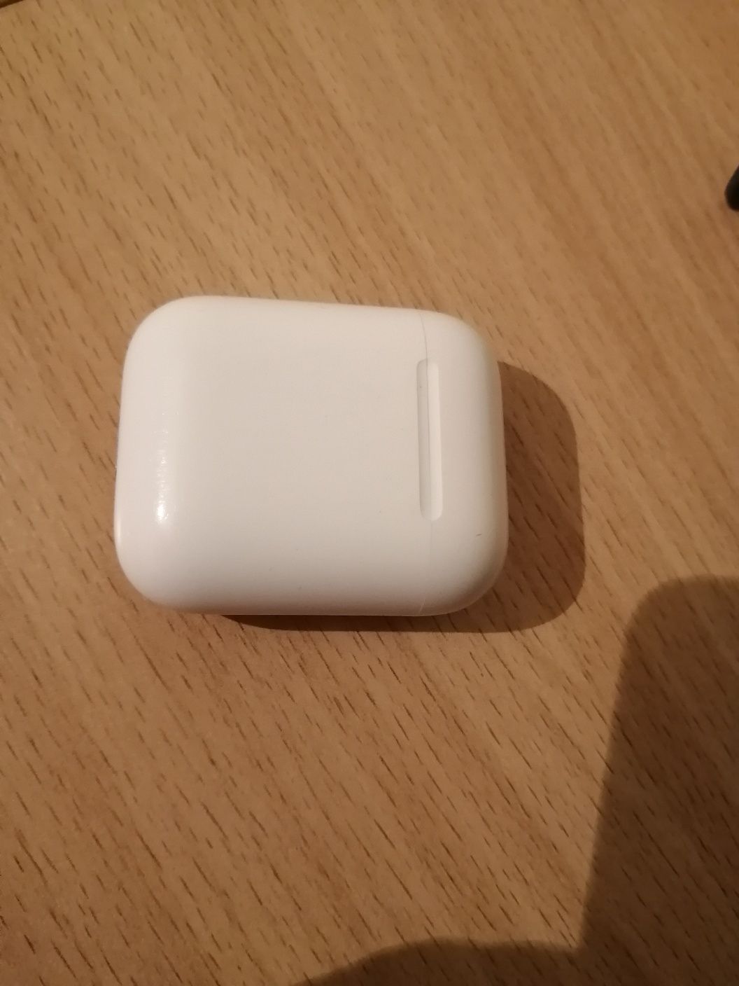 Продам оригинальные кейс от airpods 2