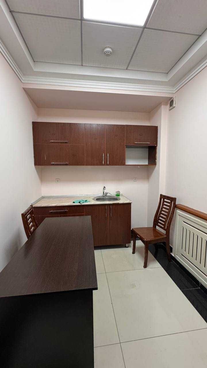Сдается Офис 175м² /350м² / 525м² Яккасарайский район, ул. А.Каххор