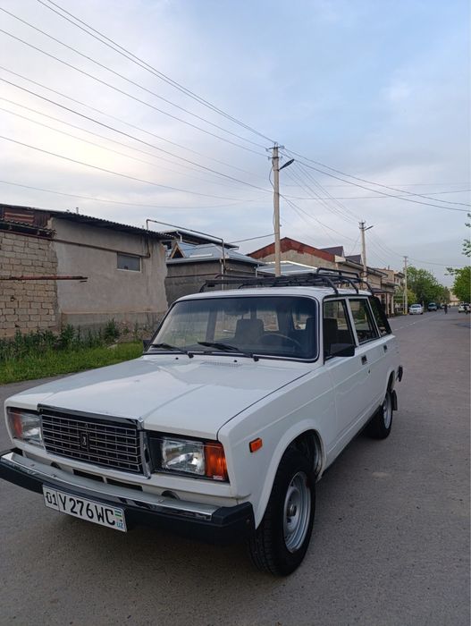 Vaz 2104 sotiladi