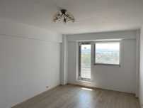 Vând apartament cu 4 camere - Pașcani