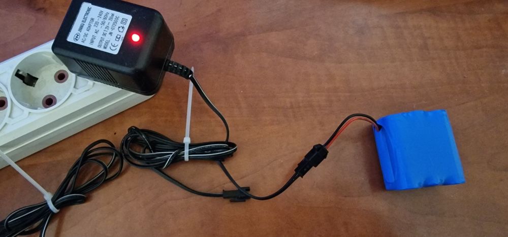 Masina cu telecomanda