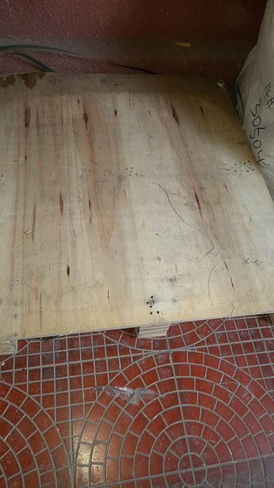 Padon sotiladi qalin fanerli