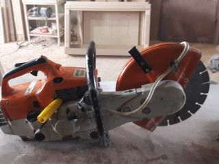 Inchiriez placa compactoare,mai compactor ,demolator,foreza pamant,