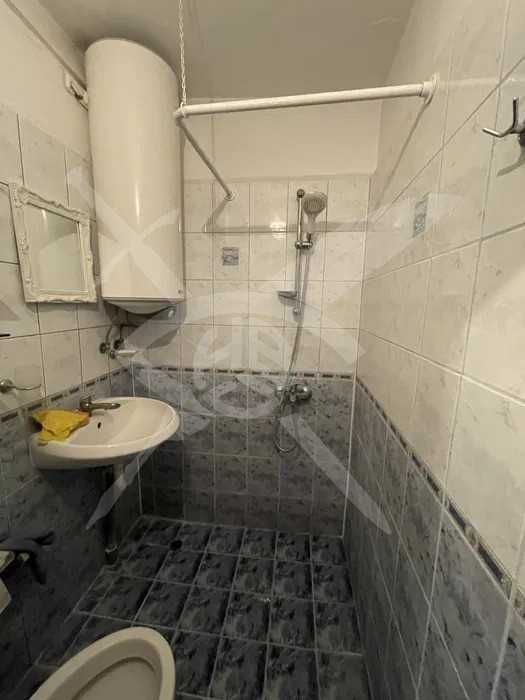 Дава се под наем Едностаен апартамент в Варна, Център - 30 кв.м за 300 € - Снимка #2