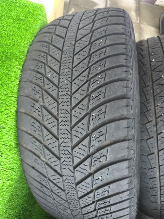 Гуми все сезонни