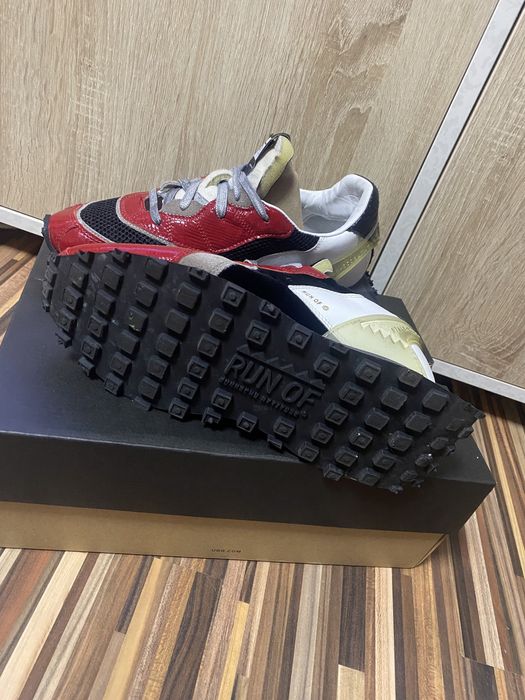 Vand adidasi Run Of sneakers unisex Limited Edition