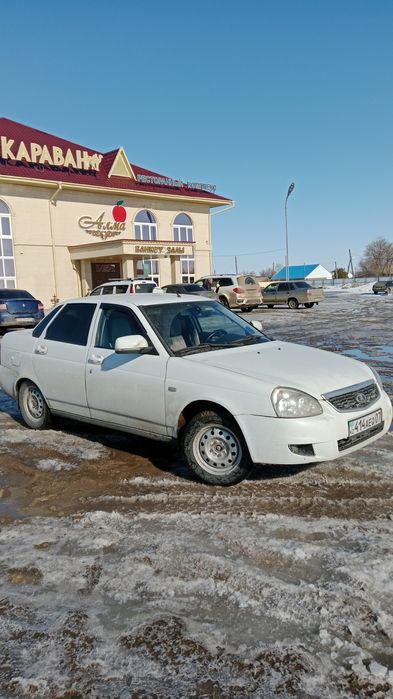 Продам хорошую машину