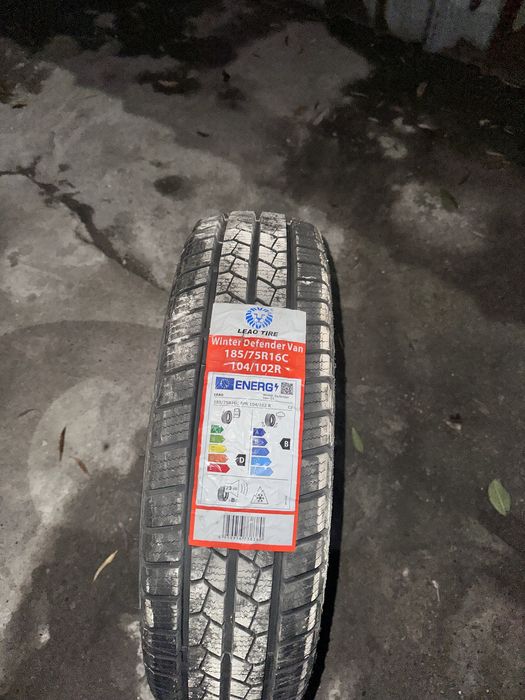 Зимние болоны 2 шт новые на 185/75/16