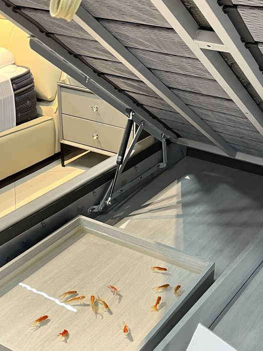 Двух спальная кровать