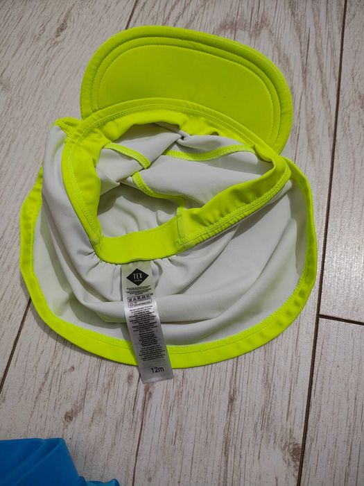 Lot Hainute de plaja pentru bebe nr 74