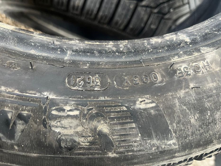 215/55 r17 de iarna 4 buc f bune MICHELIN