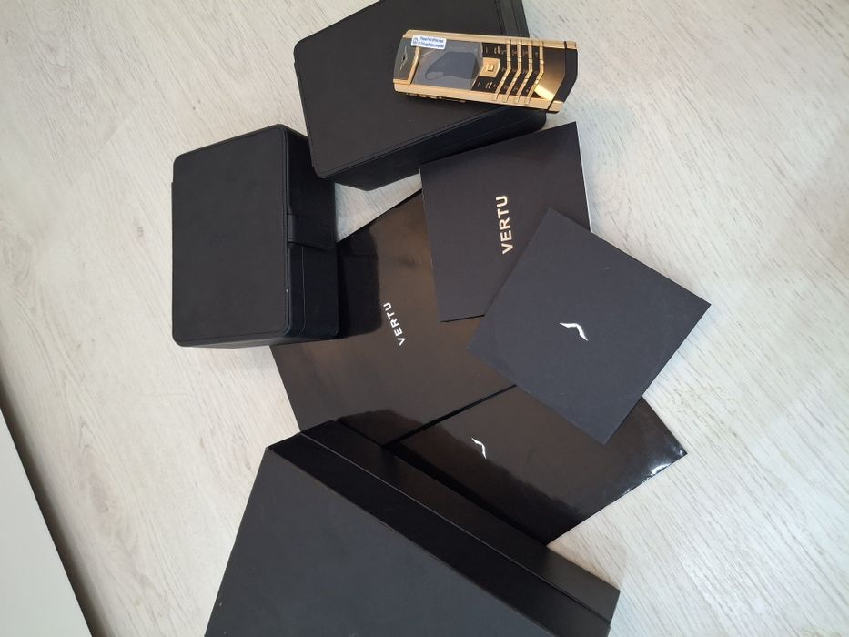 VERTU телефон новый с документом