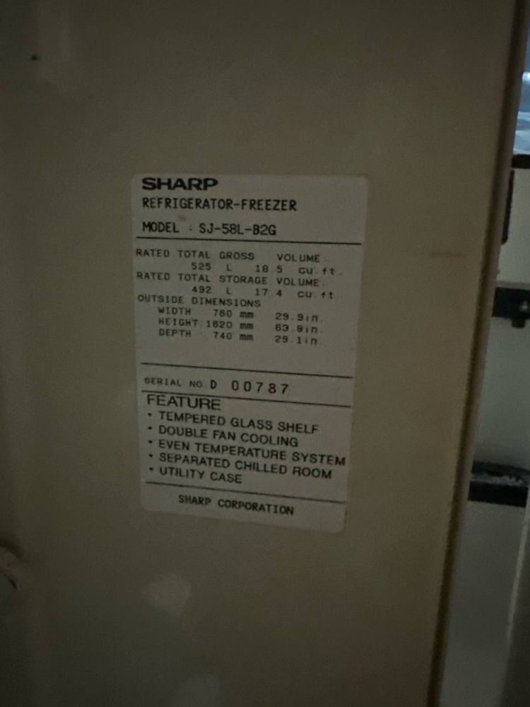 Холодильник sharp в отличной состоянии