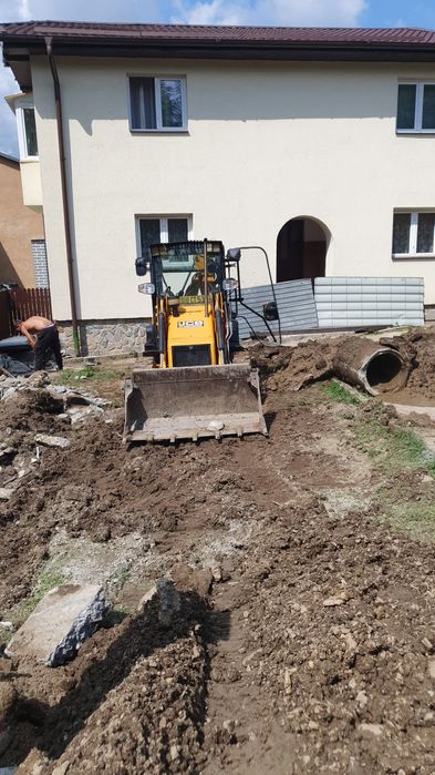Buldoexcavator jcb 1cx de închiriat-bobcat-excavator