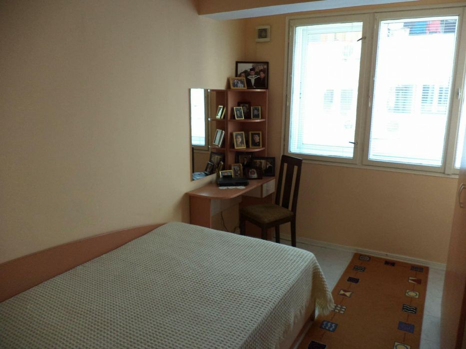 Дава се под наем Тристаен апартамент в Варна, Център - 75 кв.м за 425 € - Снимка #5