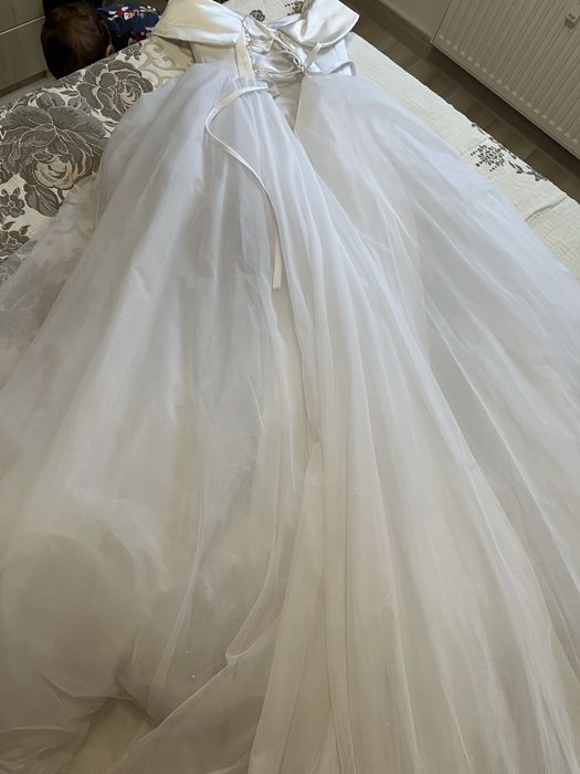 Rochie mireasa alba