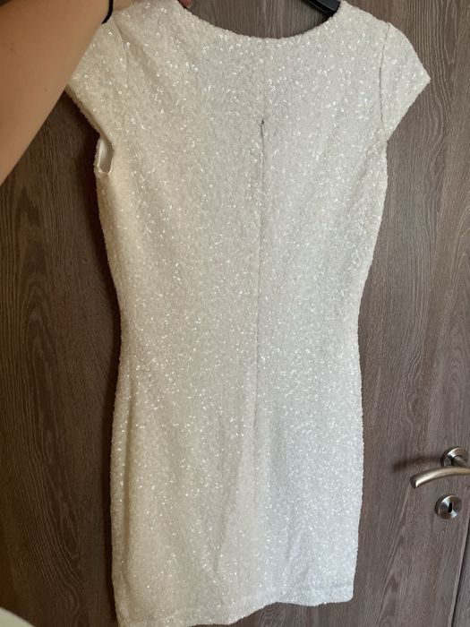 Rochie alba cu paiete