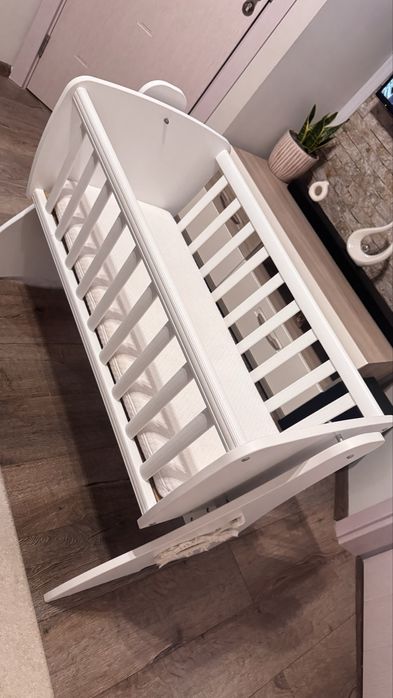 Бебе кошара люлка +матрак с цип и 3 чаршафа с ластик