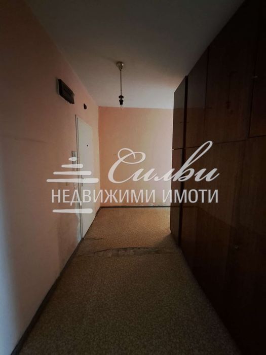 Двустаен апартамент-кв. Център